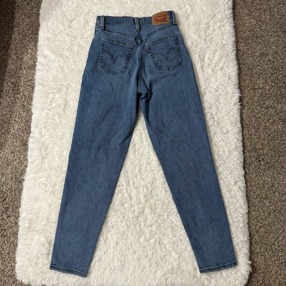 Levi’s High Waisted Mom Jeans in Blue Size 25 - Picture 5 of 11